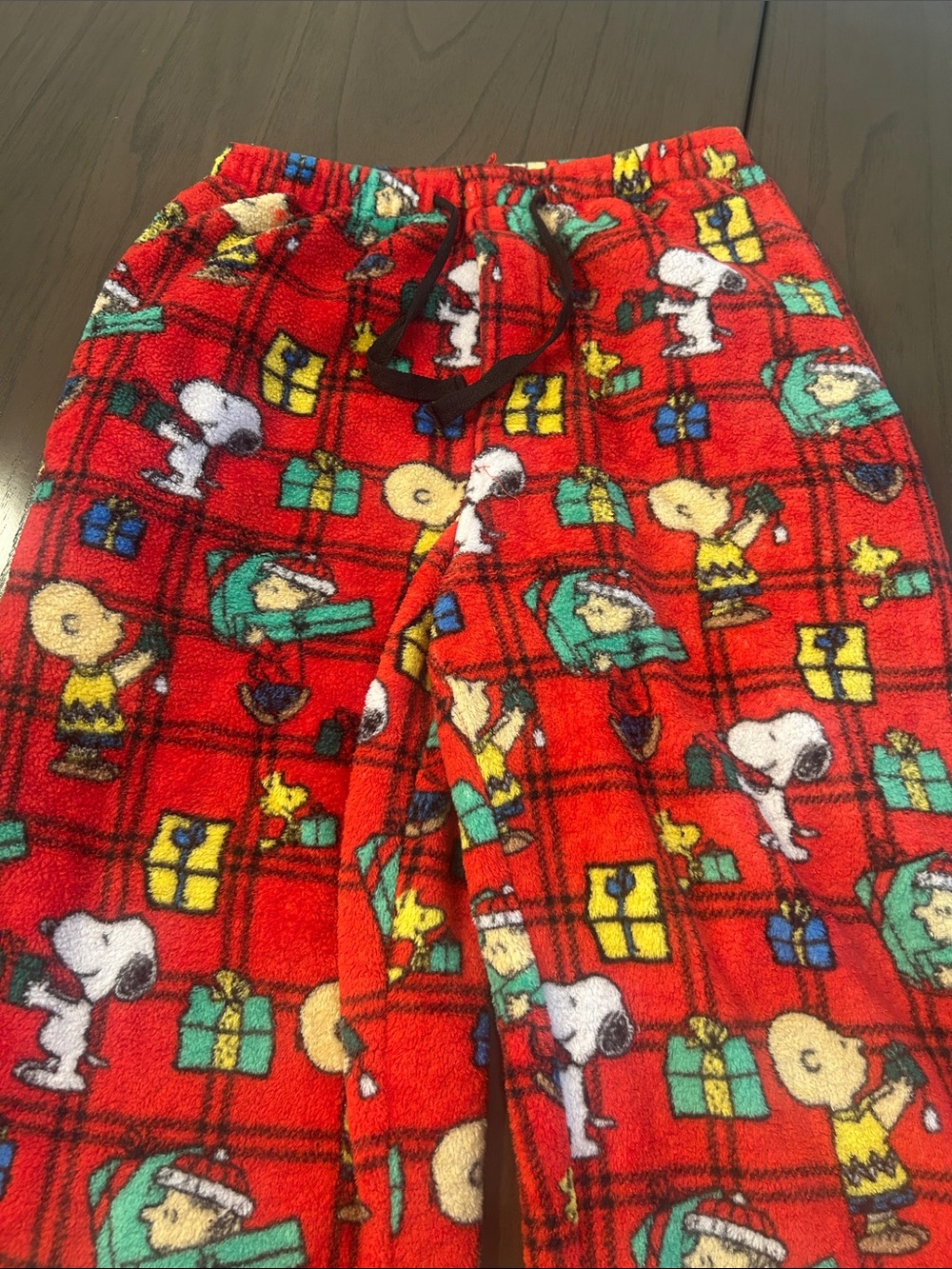 Menâs Red Snoopy & Friends Holiday Fleece Pajama Pants - Picture 3 of 4